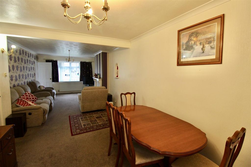 Property photo 3 of 12 Img_2654.Jpg