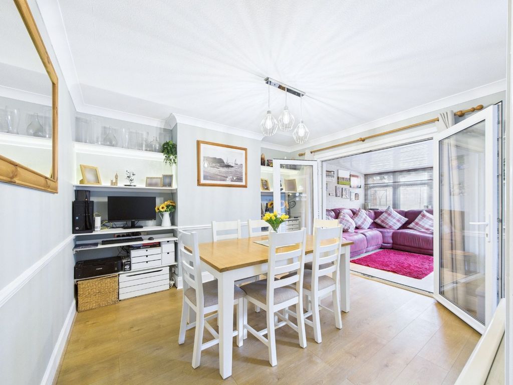Property photo 3 of 31 3754274
