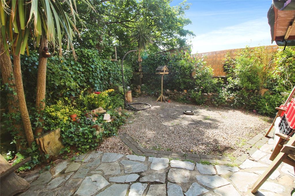 Property photo 3 of 22 Picture No. 12