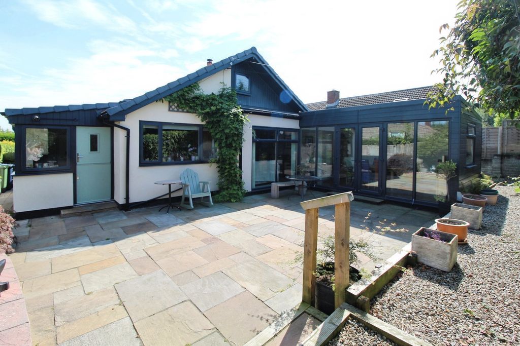 Property photo 2 of 18