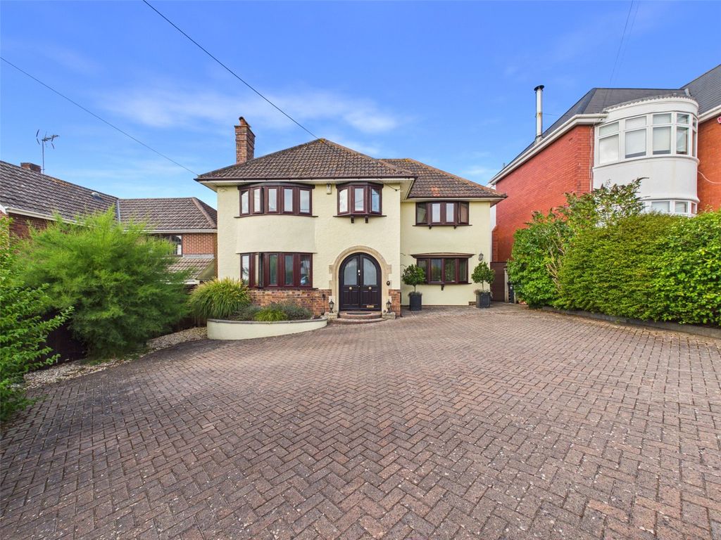 Property photo 1 of 41 Picture No. 01