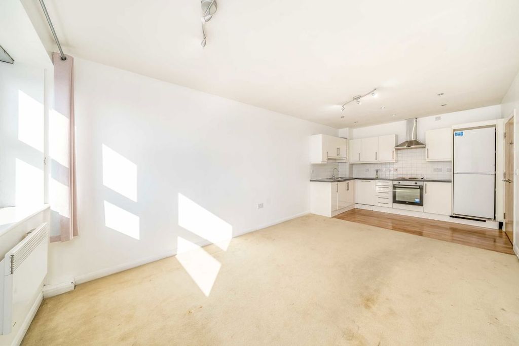 Property photo 2 of 6