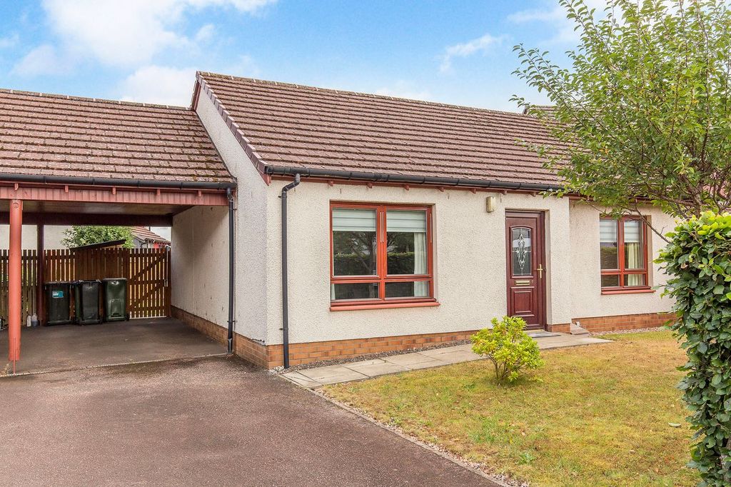 Property photo 1 of 9