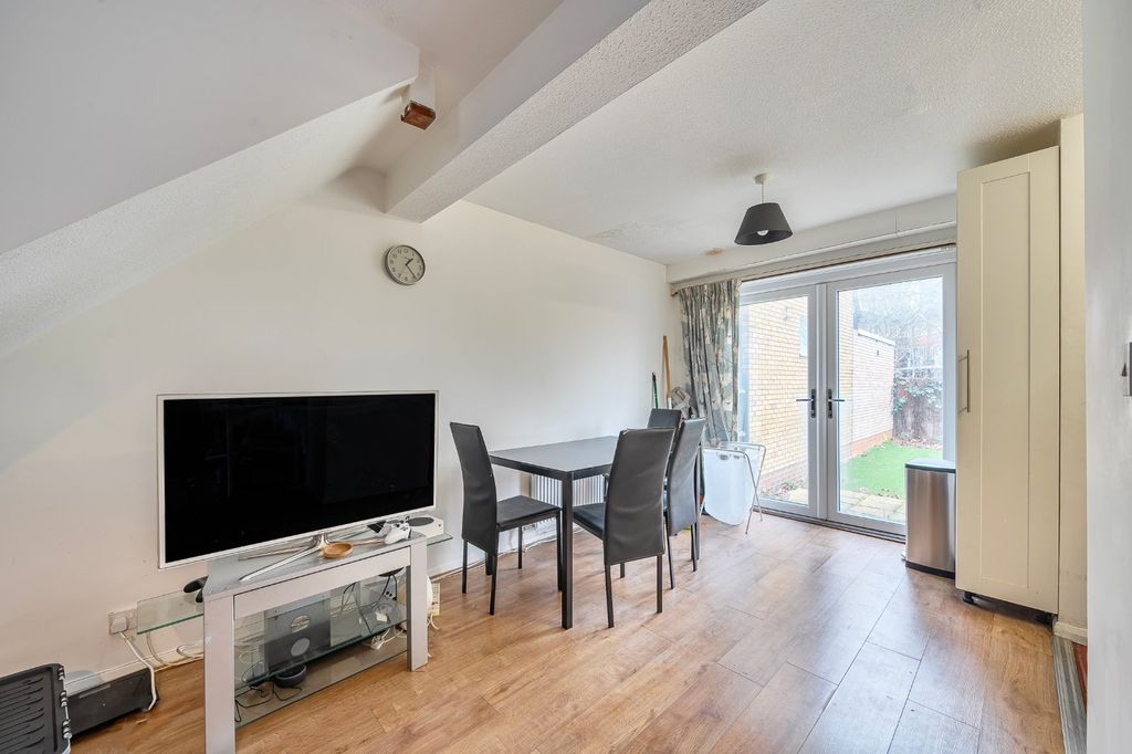 Property photo 3 of 16 Picture No. 18