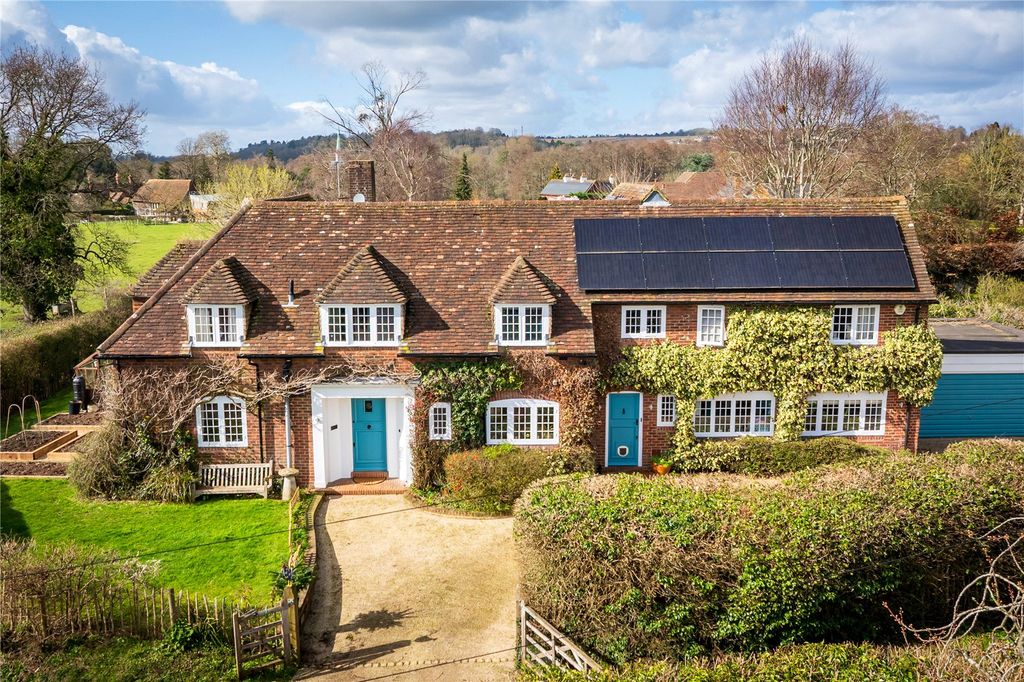 Property photo 1 of 30 House. Partnership