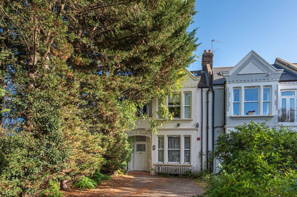 Property photo 1 of 16