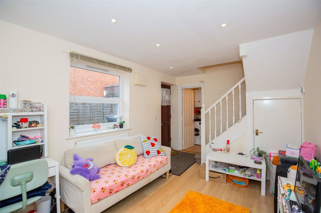 Property photo 2 of 10 Picture No. 05