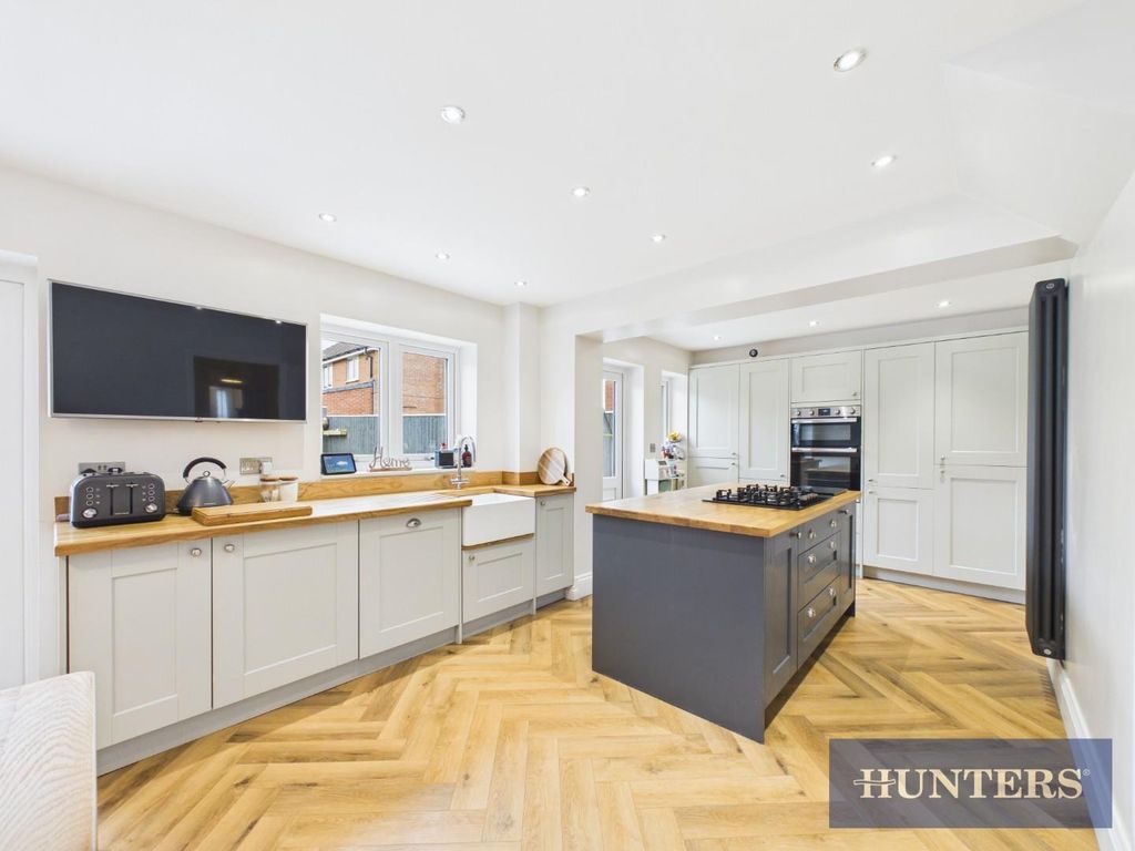 Property photo 3 of 19 Cam02804G0-Pr0467-Still021.Jpg