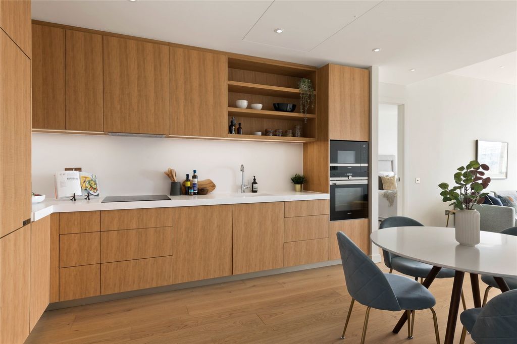 Property photo 3 of 10 Kitchen