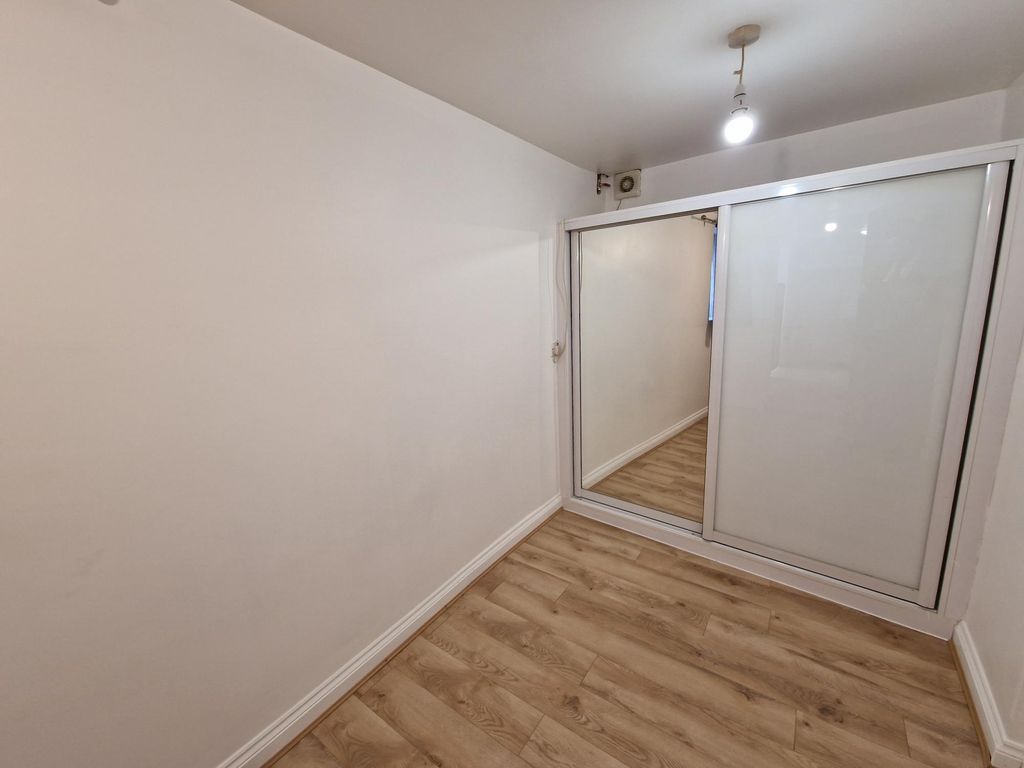 Property photo 1 of 3