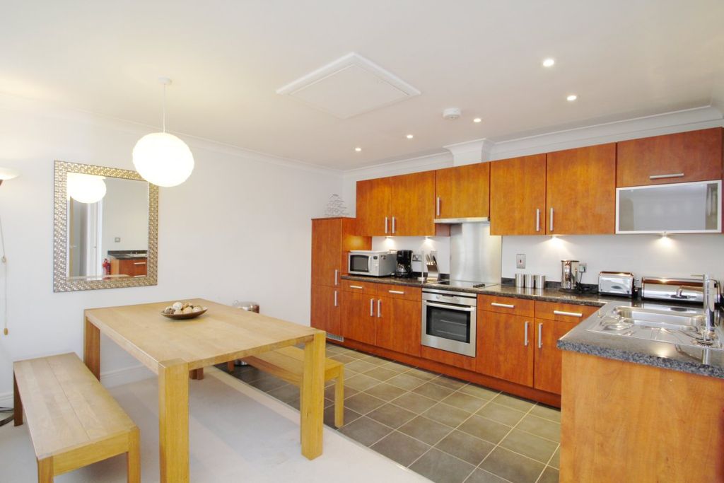 Property photo 1 of 9 Photo 01