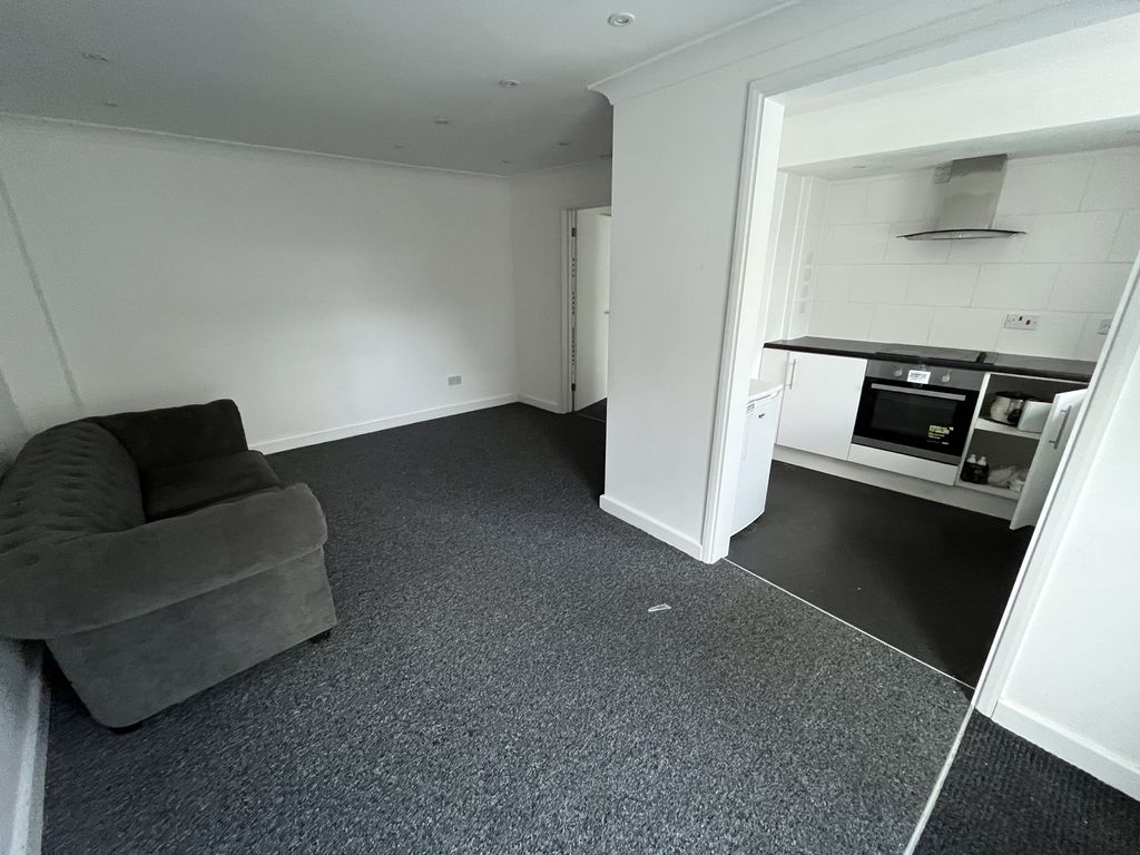 Property photo 3 of 12 Img_3923.Jpg