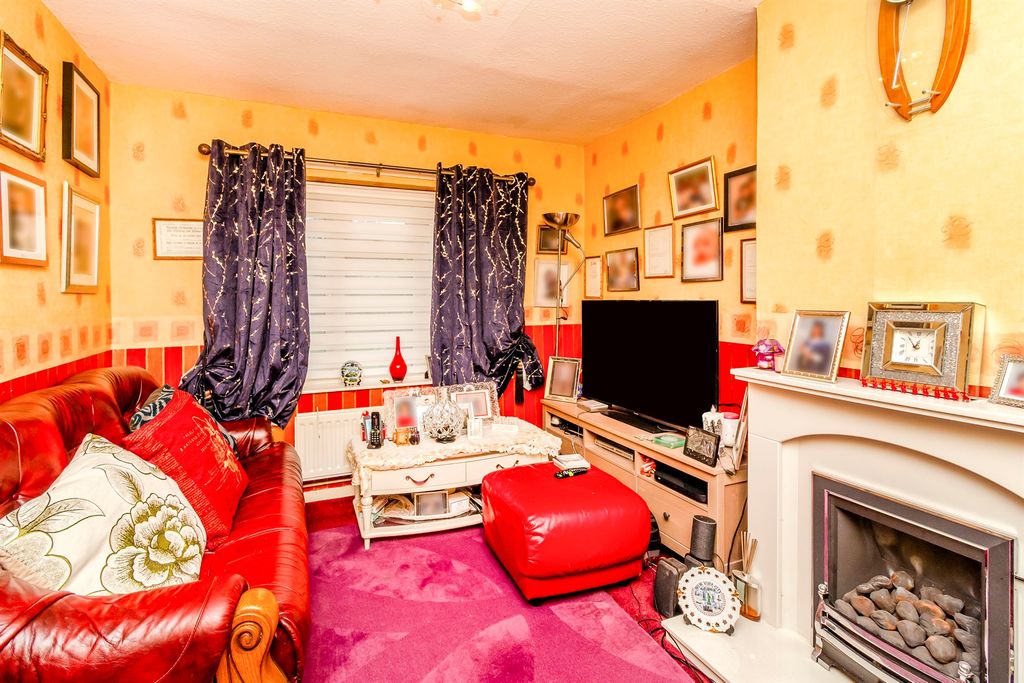 Property photo 3 of 14