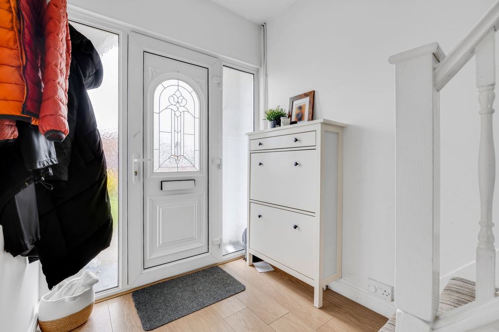 Property photo 3 of 26