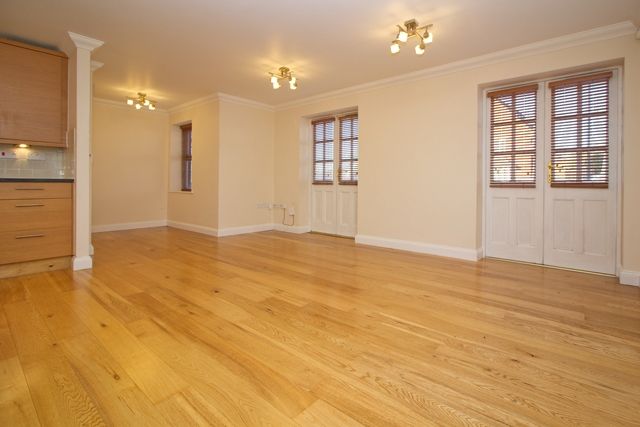 Property photo 3 of 12 Living Area