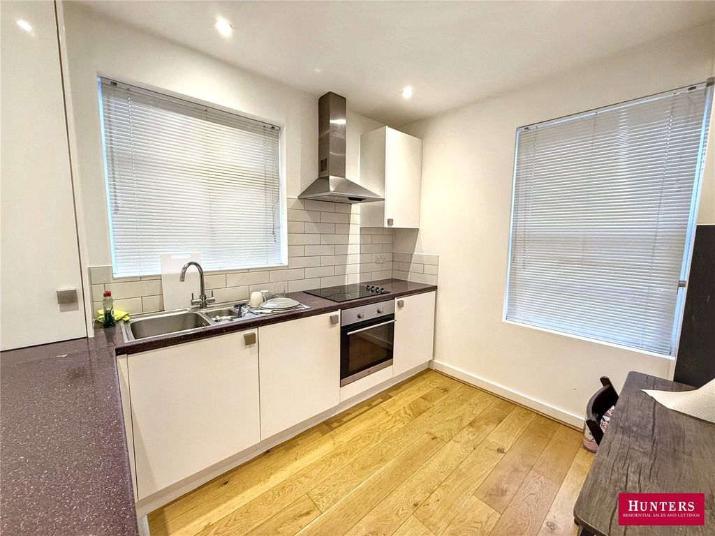 Property photo 2 of 9 Picture No. 18