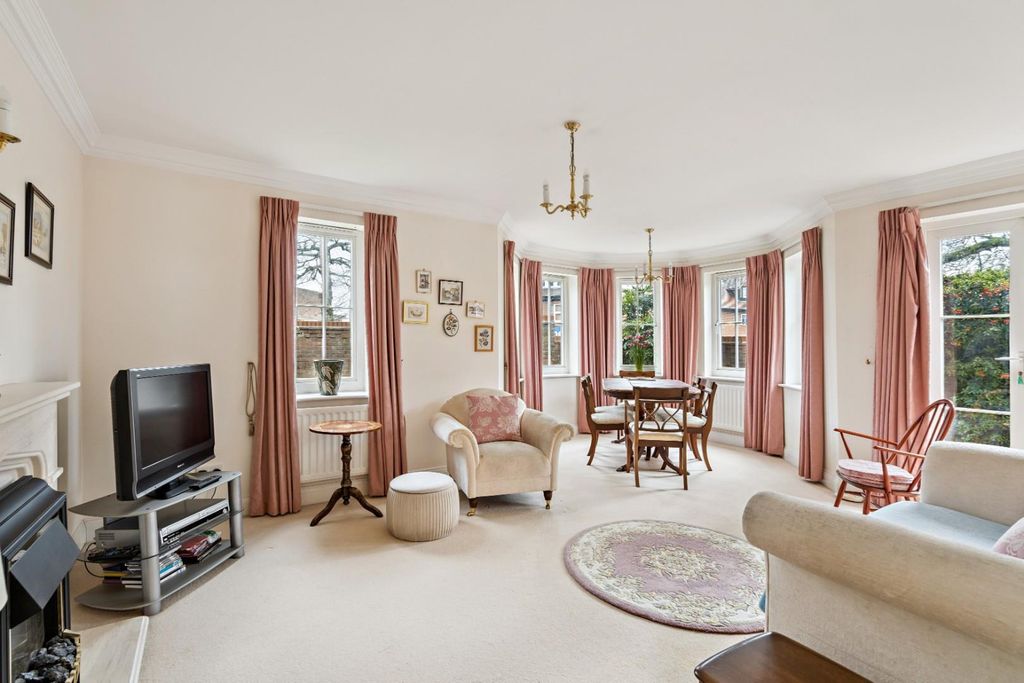 Property photo 3 of 27 Sitting Dining Room