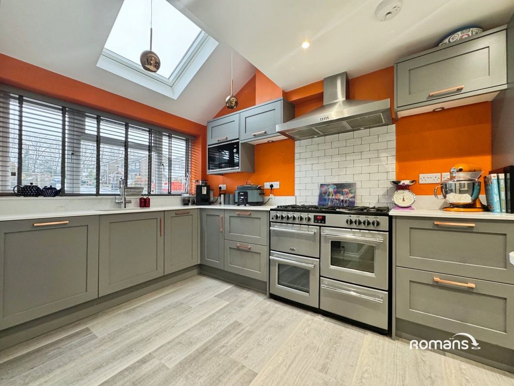 Property photo 2 of 17 Picture No. 19