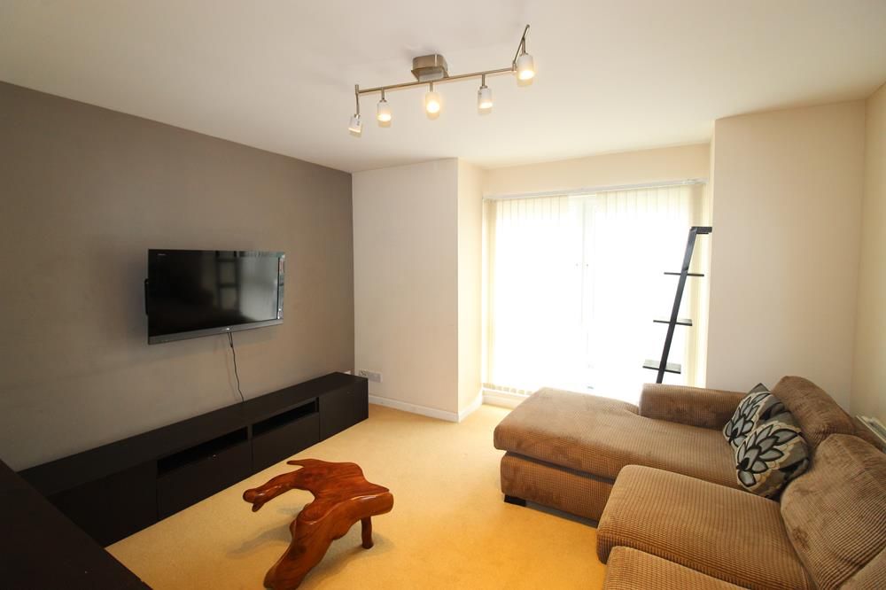 Property photo 2 of 7 Living Room