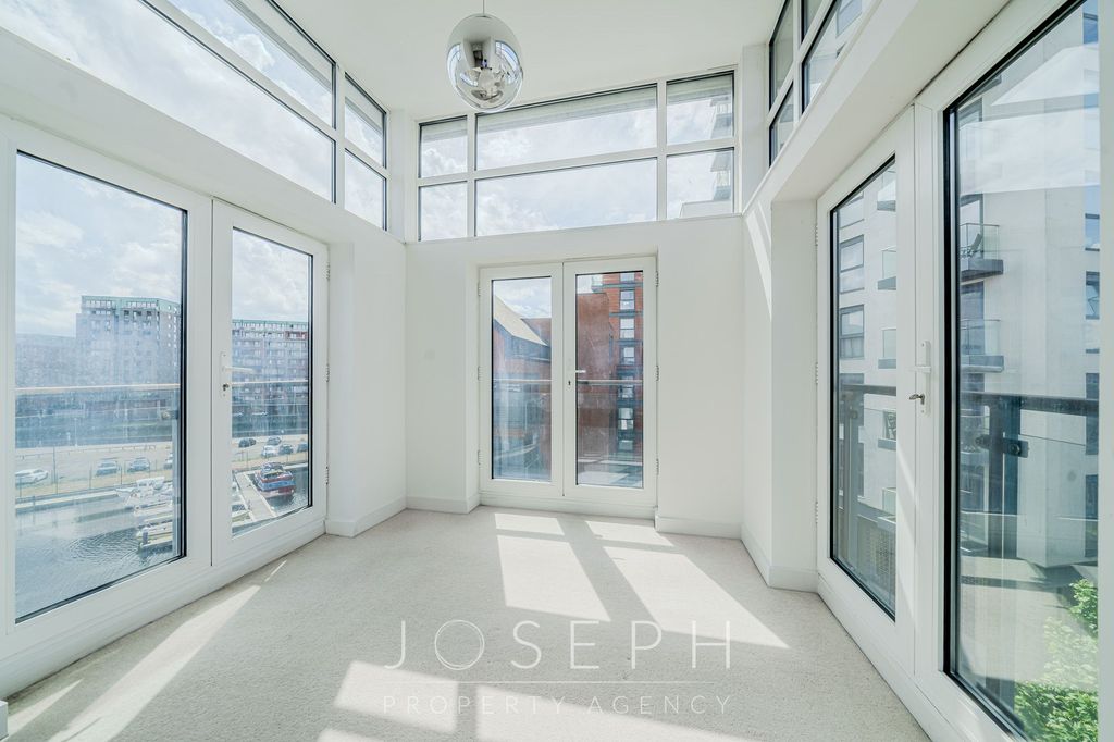 Additional image 19 of 2 bed penthouse for saleKey Street, Ipswich IP4