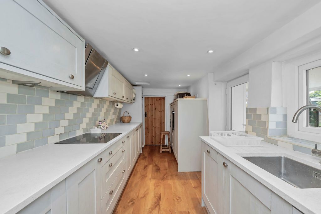Property photo 3 of 29 Kitchen
