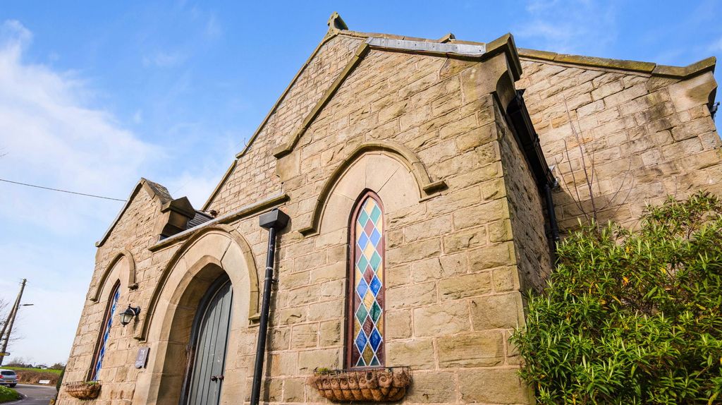 Property photo 3 of 66