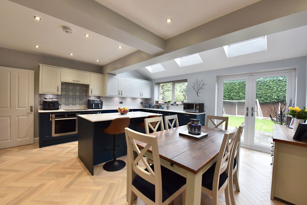 Property photo 2 of 26