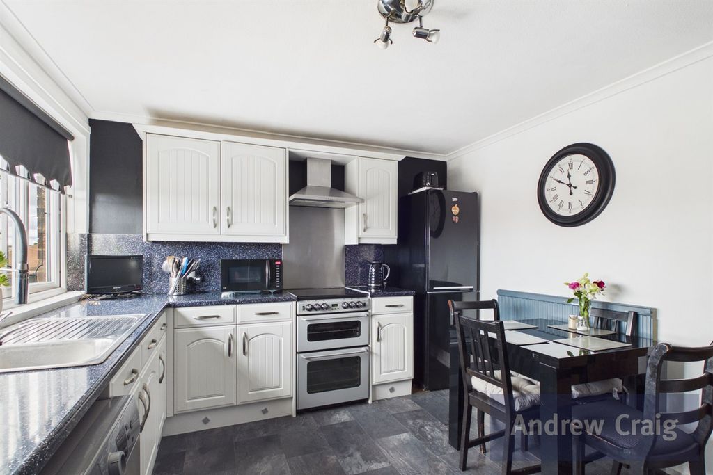 Property photo 1 of 19 (Main)