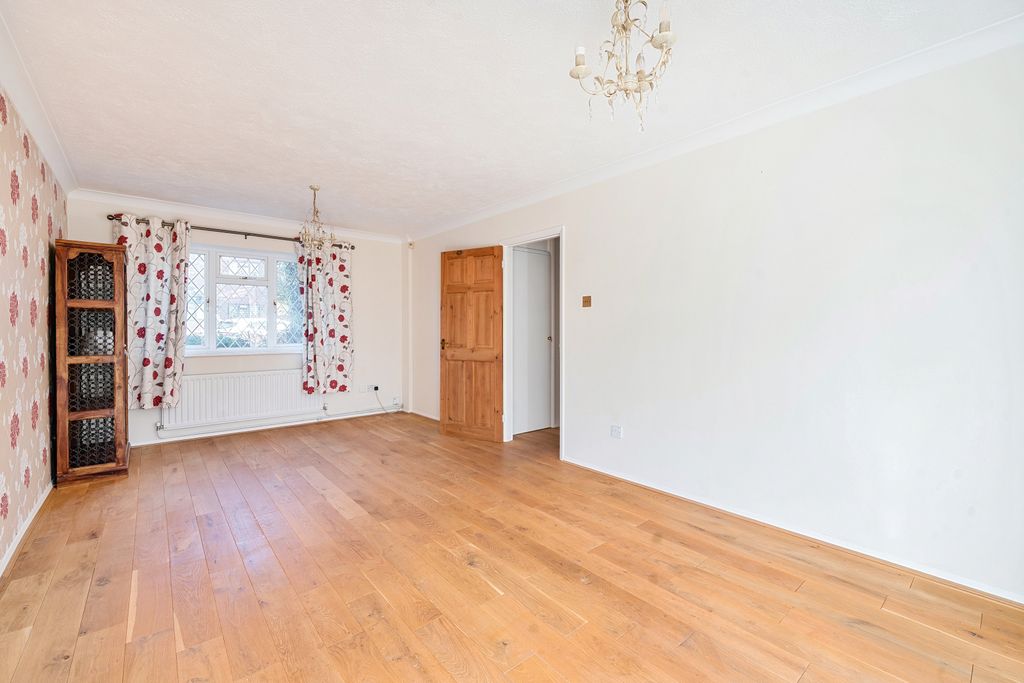 Property photo 3 of 22 Picture No. 02