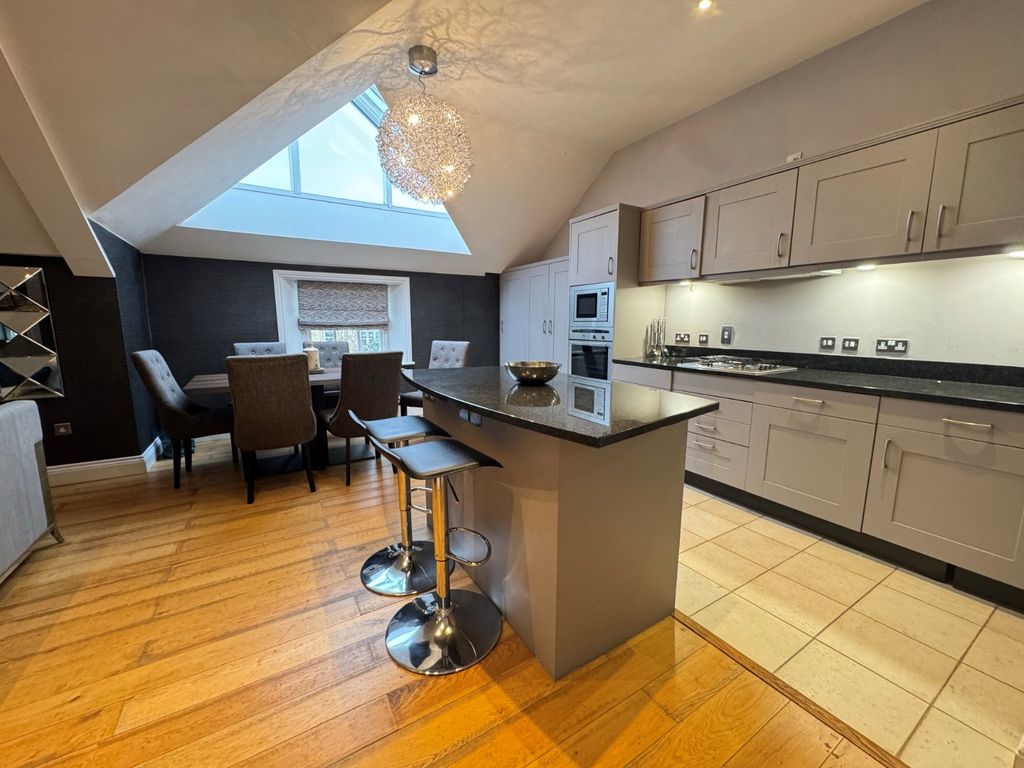 Property photo 3 of 13 Picture No. 32