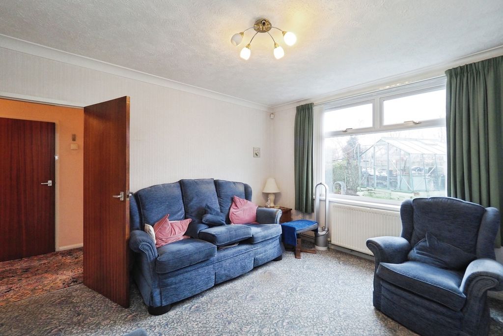 Property photo 3 of 16 Pbox-Img.Jpg