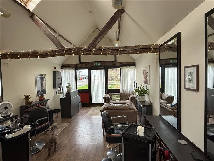 Property photo 2 of 7