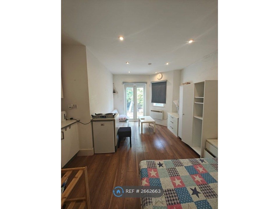 Property photo 1 of 3