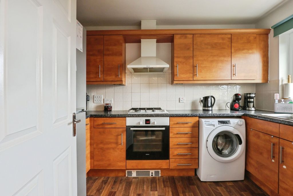 Property photo 2 of 16 Kitchen