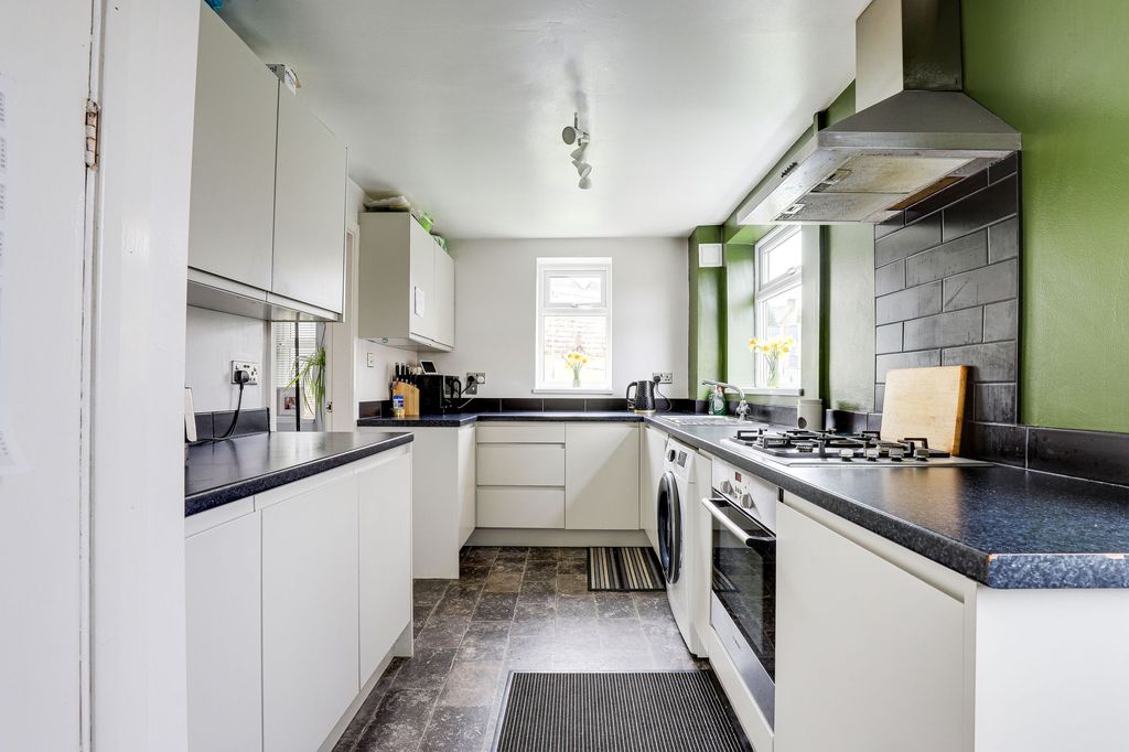 Property photo 3 of 22