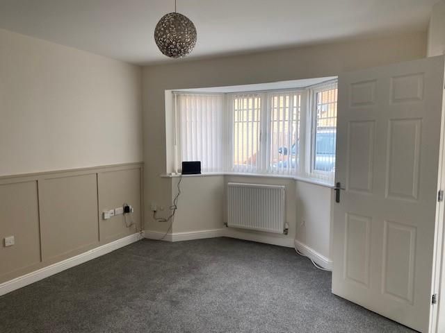 Property photo 2 of 24 Lounge.Jpg