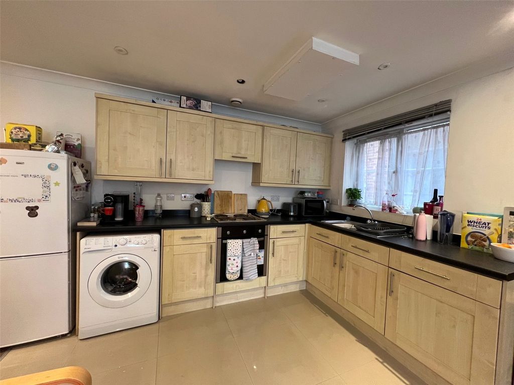 Property photo 3 of 9 Picture No. 11