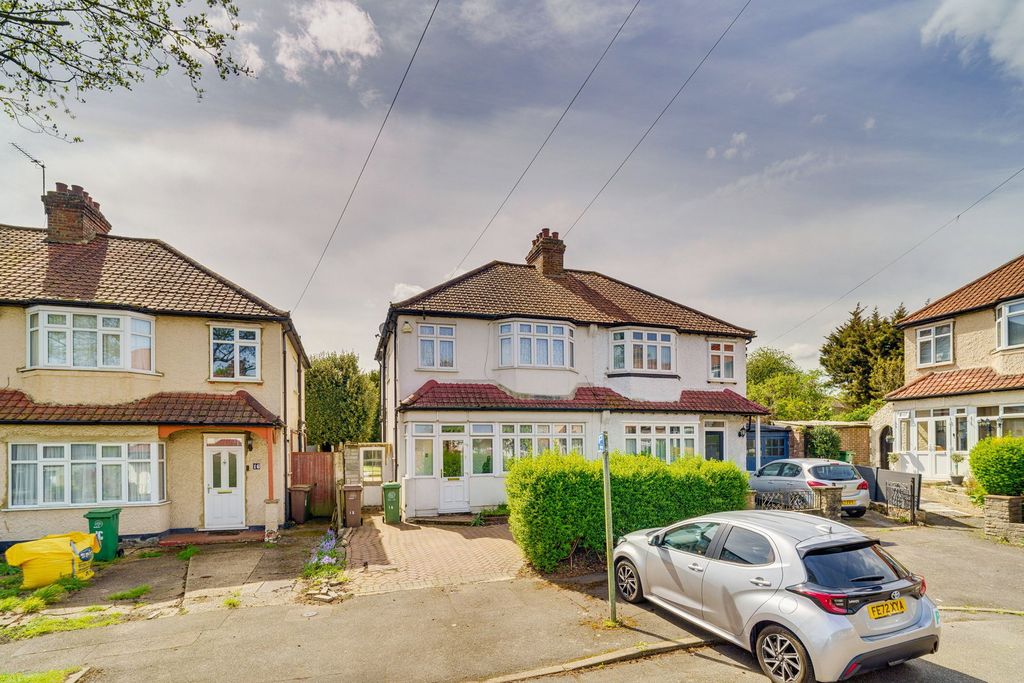 Property photo 2 of 20