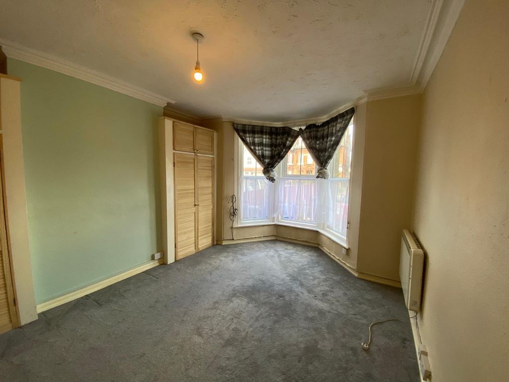 Property photo 1 of 4