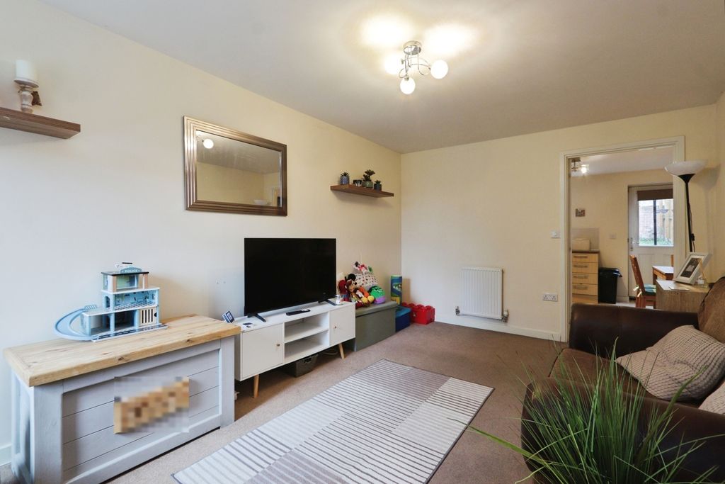 Property photo 3 of 12 Internal