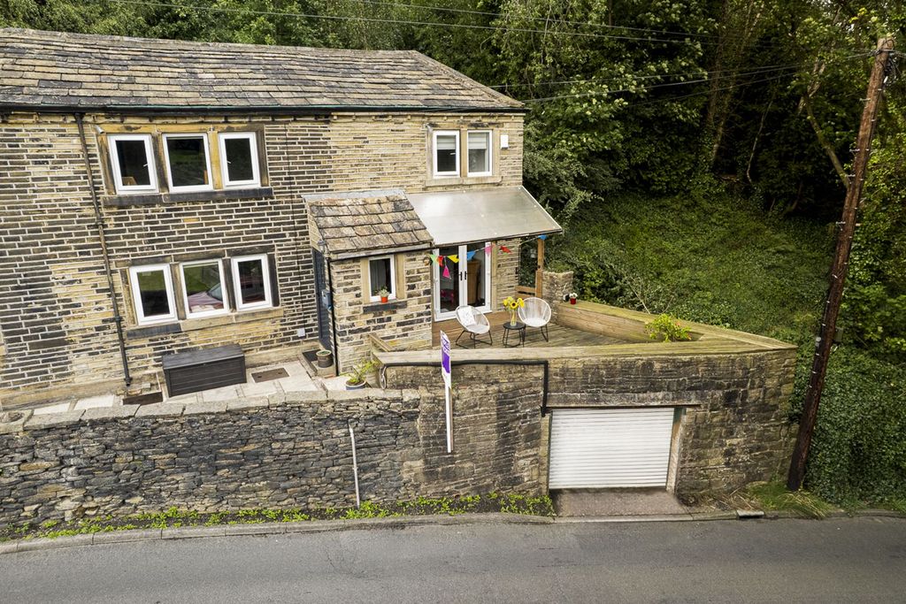 Property photo 1 of 30