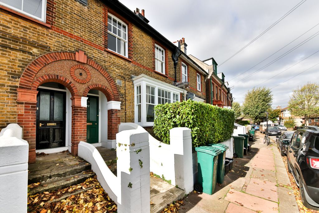 Property photo 1 of 12