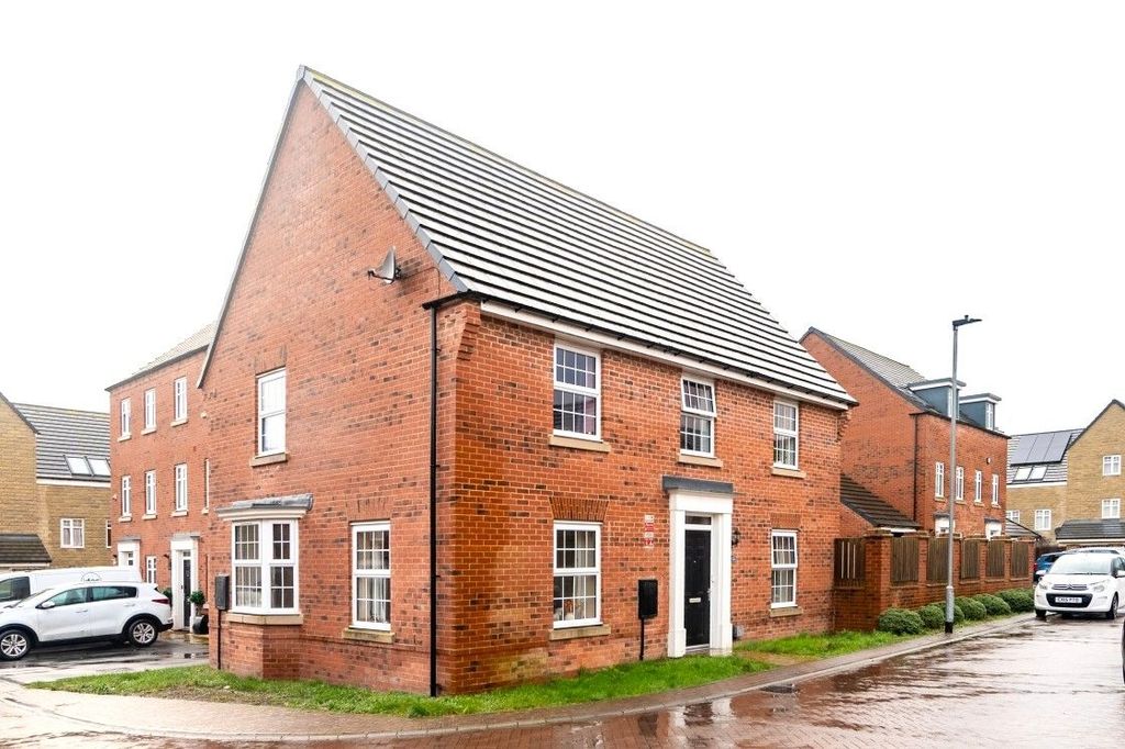 Property photo 1 of 29