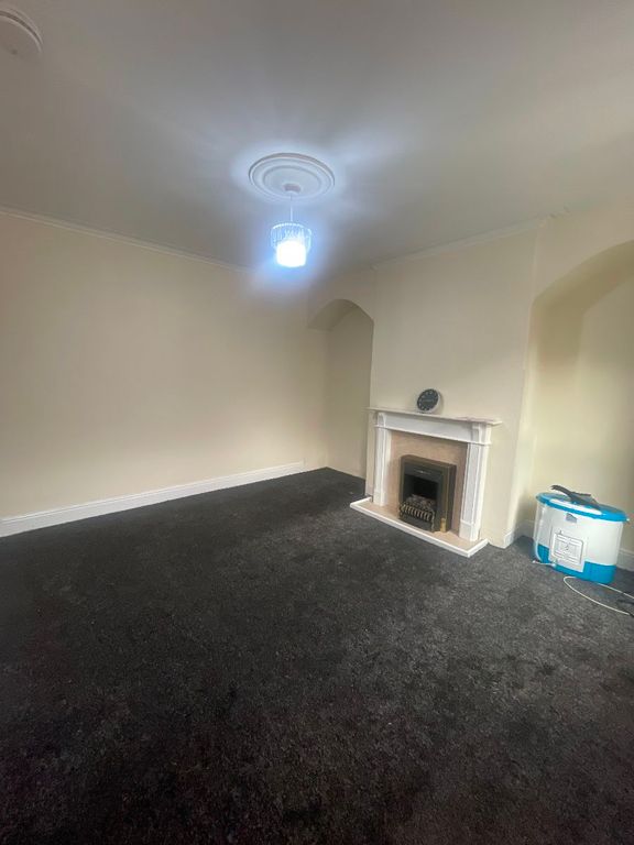 Property photo 2 of 9 Living Room