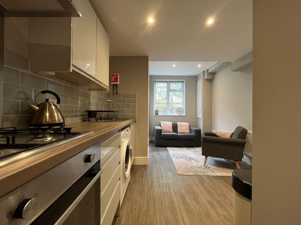 Property photo 2 of 11 4629401