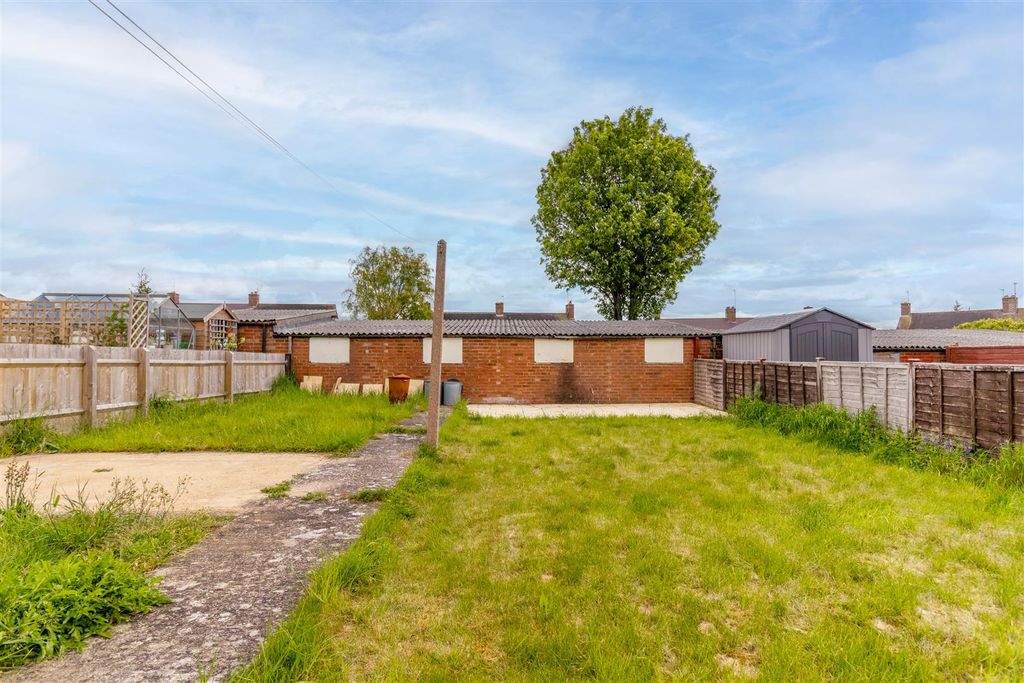 Property photo 3 of 13