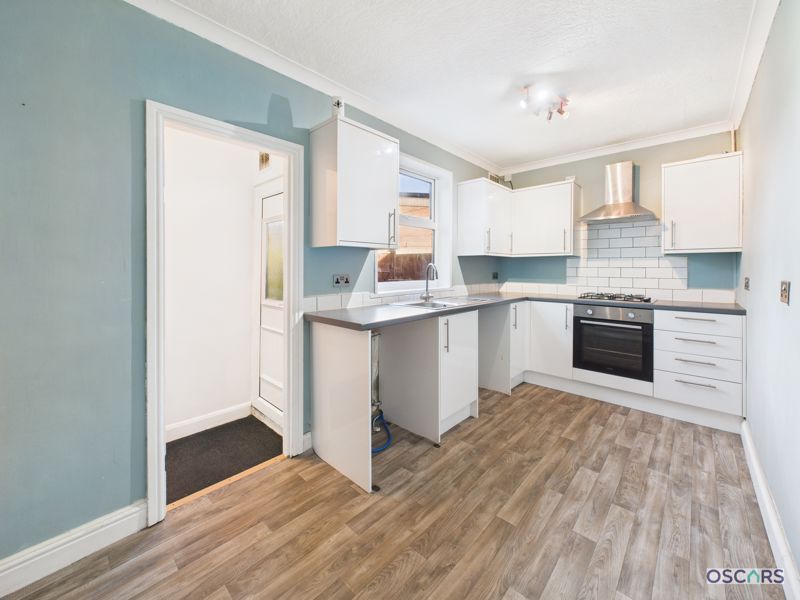 Property photo 3 of 7 Photo 4