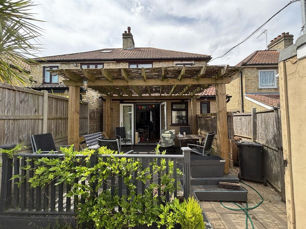 Property photo 2 of 26 149 Clapgate Lane - Rear Garden.Jpg