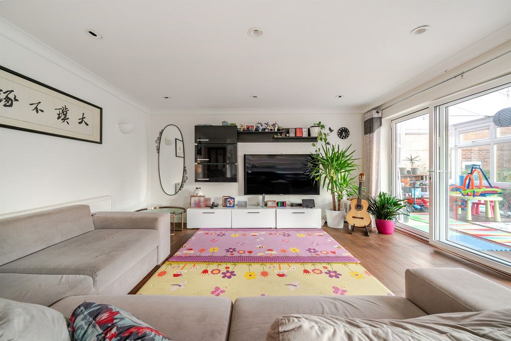 Additional image 4 of 4 bed detached house for saleThe Coppice, Enfield EN2