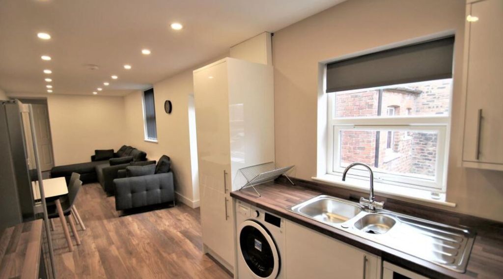 Property photo 1 of 27